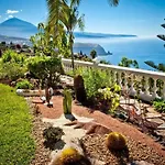 In Mit Terrasse- Gemeinsamem Pool Und Garten By Interhome *